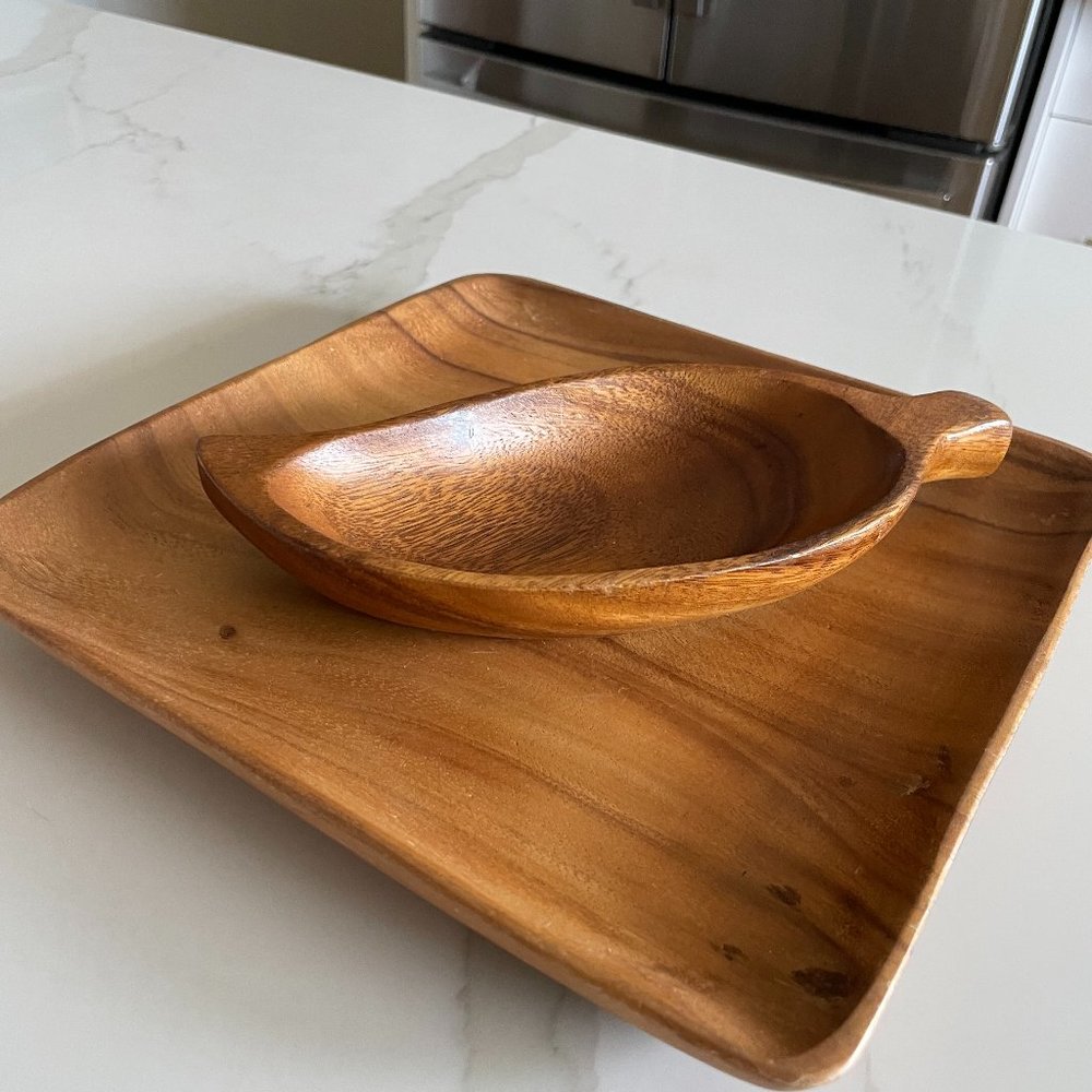 Solid wood (Monkeypod) square plate and leaf-motif bowl, - Picture 4 of 4